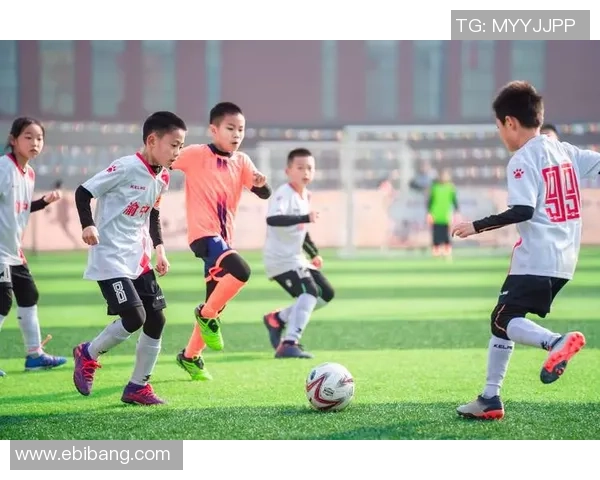 足球明星摇子图片展示各大球星风采与激情瞬间的精彩合集 足球明星摇子图片展示各大球星风采与激情瞬间的精彩合集